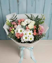Букет цветов из:  Розы, Лизиантусы и Хризантемы в Лайково