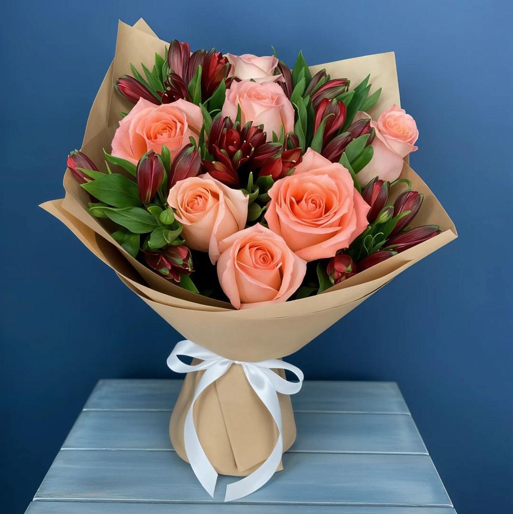 Букет цветов из: Розы и Альстромерии в Лайково