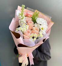 Букет цветов из:  Хризантемы и Розы в Лайково