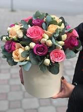 Цветочная композиция из Розы в шляпной коробке в Лайково